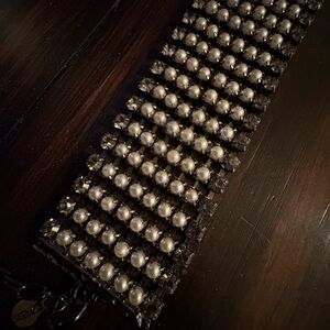 Elegant Diamanté Crystal and Faux Pearl chocker